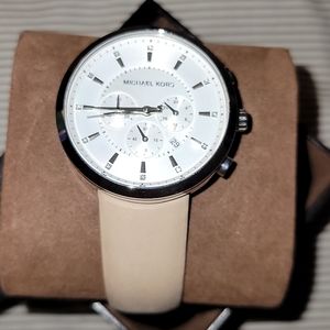 Beige leather Michael Kors watch